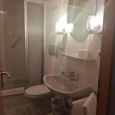 Rose رافنسبرغ