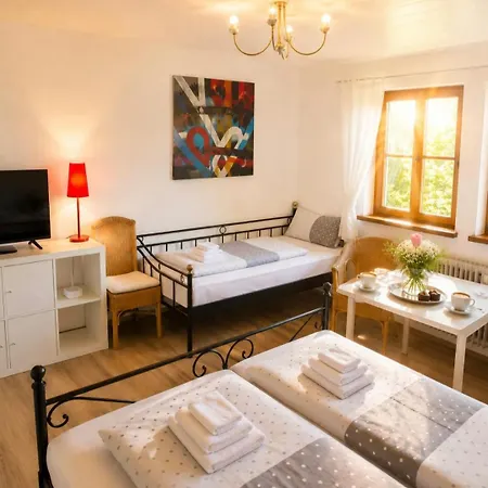 Casa de hóspedes Rose-monteurzimmer & Ferienzimmer - Bodensee-selbstversorger Mit Kuechen, Parken & Kaffee & Wlan Frei