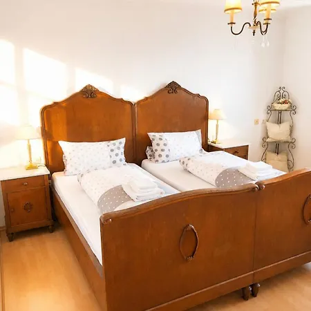 Rose-monteurzimmer & Ferienzimmer - Bodensee-selbstversorger Mit Kuechen, Parken & Kaffee & Wlan Frei Casa de hóspedes 3*