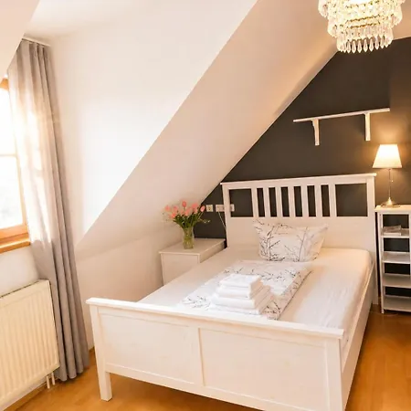 Rose-monteurzimmer & Ferienzimmer - Bodensee-selbstversorger Mit Kuechen, Parken & Kaffee & Wlan Frei 3* Ravensburg